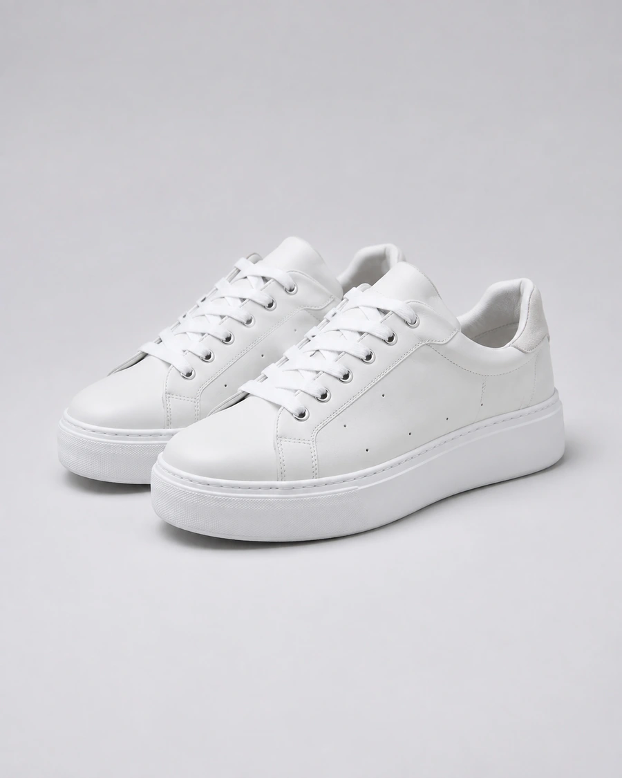Fashion & footwear ecommerce product image